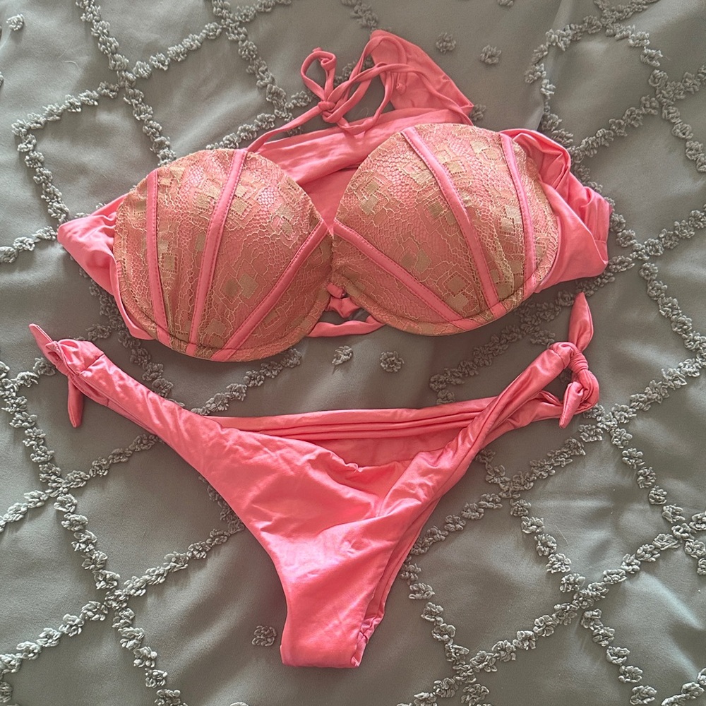 Beach Bunny Coral Shell set